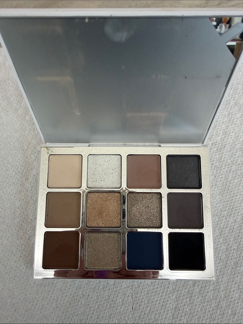 Neutral Eyeshadow Palette - 12 Shade Everyday Matte & Shimmer Moonlight